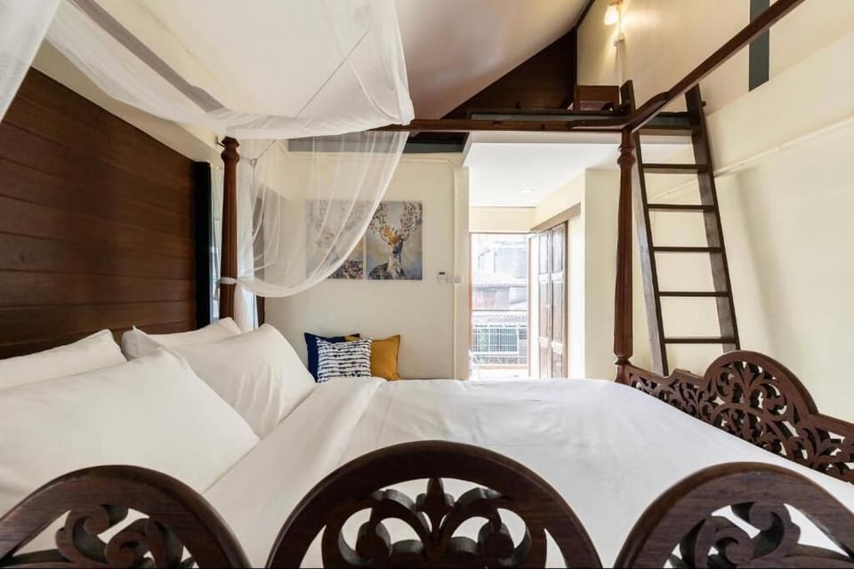 Deluxe Double Room | Blackout drapes, iron/ironing board, free WiFi