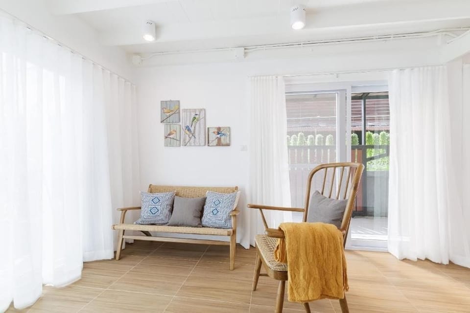Comfort House, Patio | Living area
