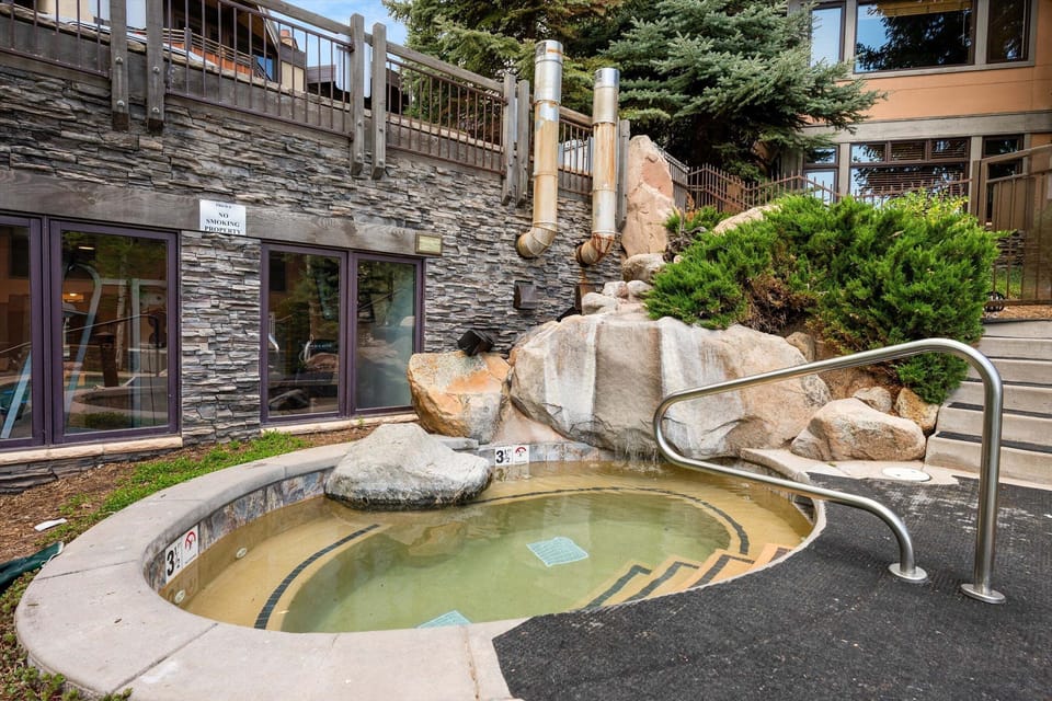 Condo, 2 Bedrooms | Outdoor spa tub