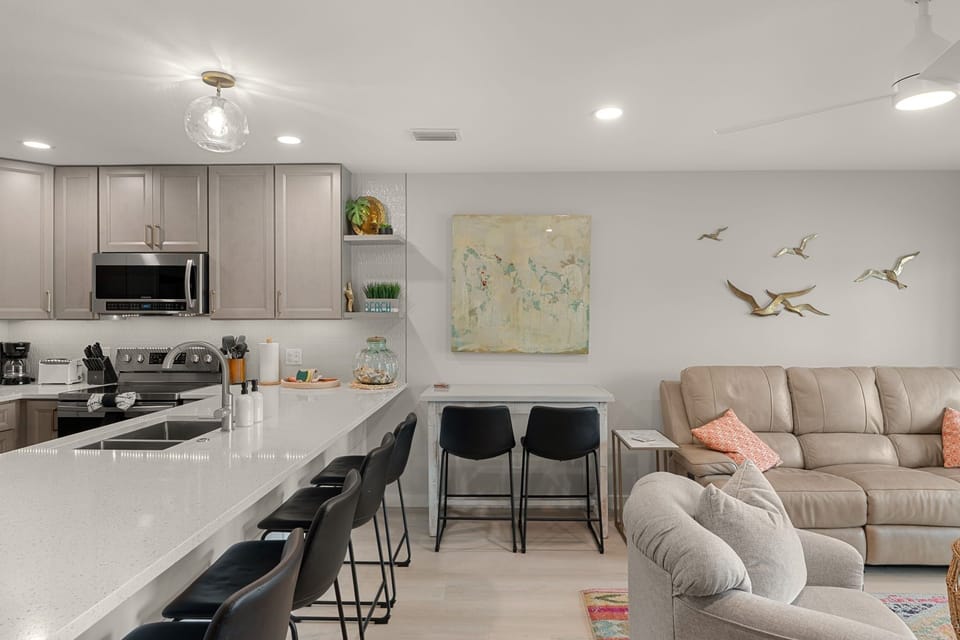 Condo, 2 Bedrooms | Interior