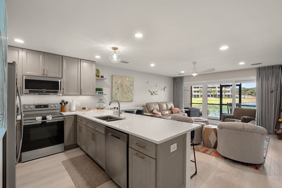 Condo, 2 Bedrooms | Private kitchen | Coffee/tea maker, fridge, oven, toaster