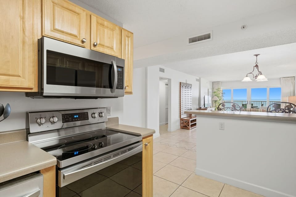 Sandy Key 537- Kitchen to Balcony