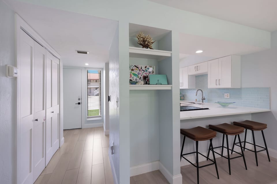 Breakfast bar seating