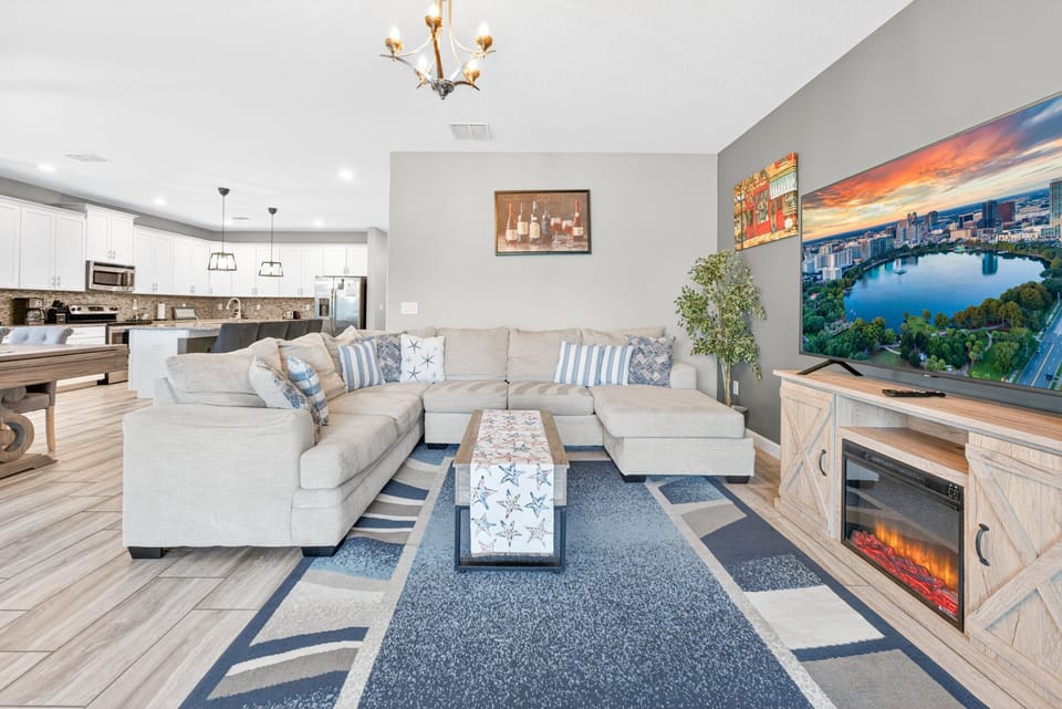 House, Multiple Beds, Pool View | Living area