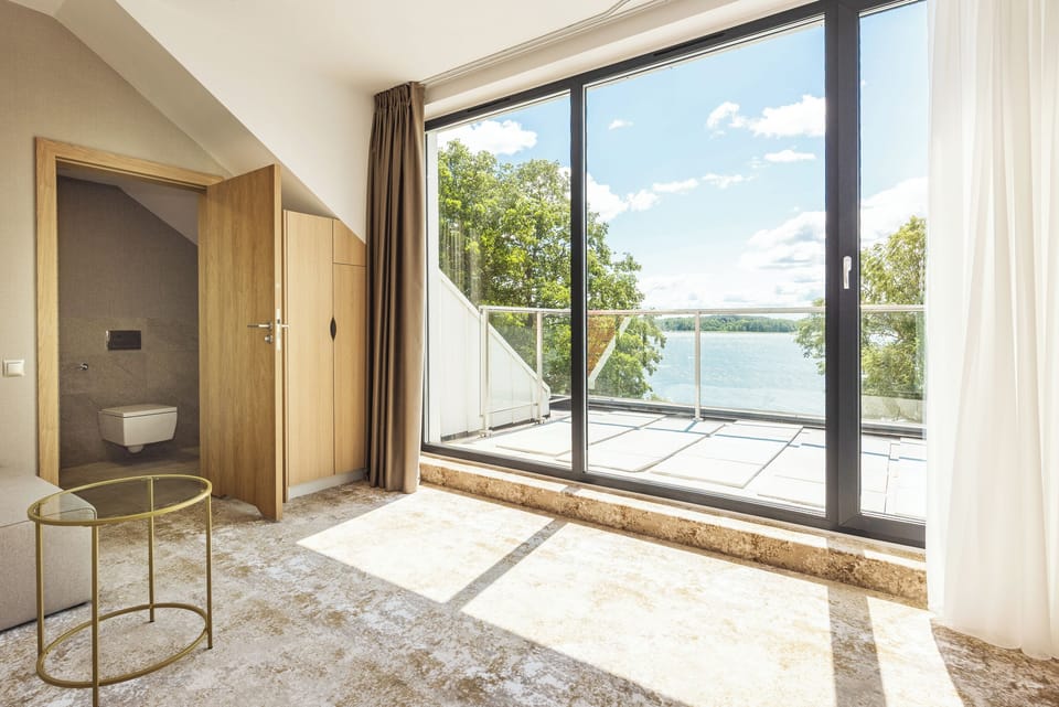 Superior Double Room, Lake View | Interior