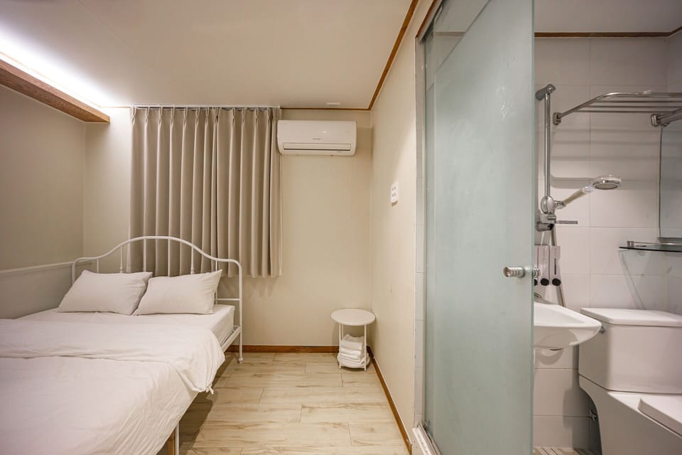 Basic Double Room | Free WiFi