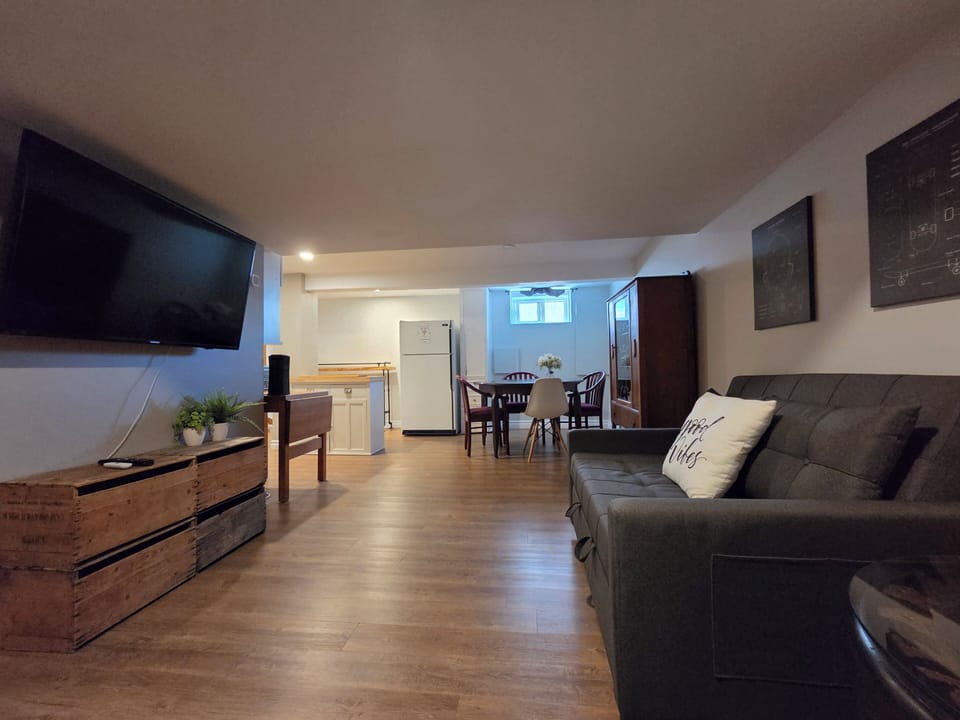 House, 1 Bedroom | Living room