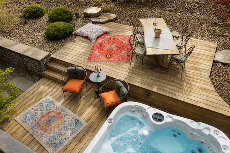 Backyard deck with private jacuzzi