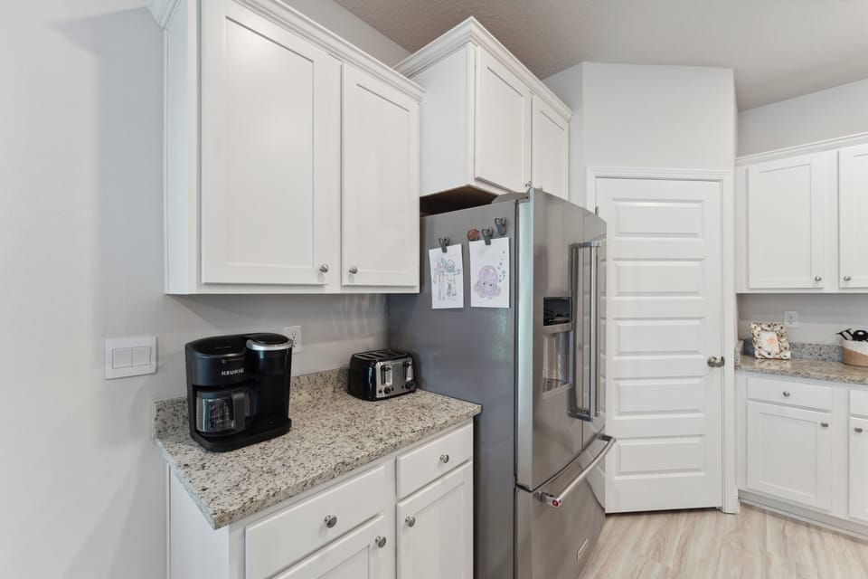 Well-appointed kitchen with top-quality appliances