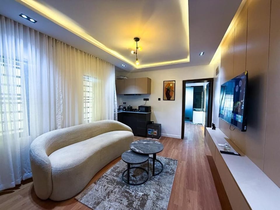 Superior Room, Balcony, City View | Living area