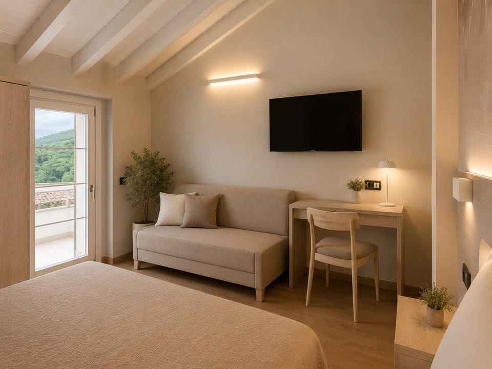 In-room safe, desk, soundproofing, WiFi (free)