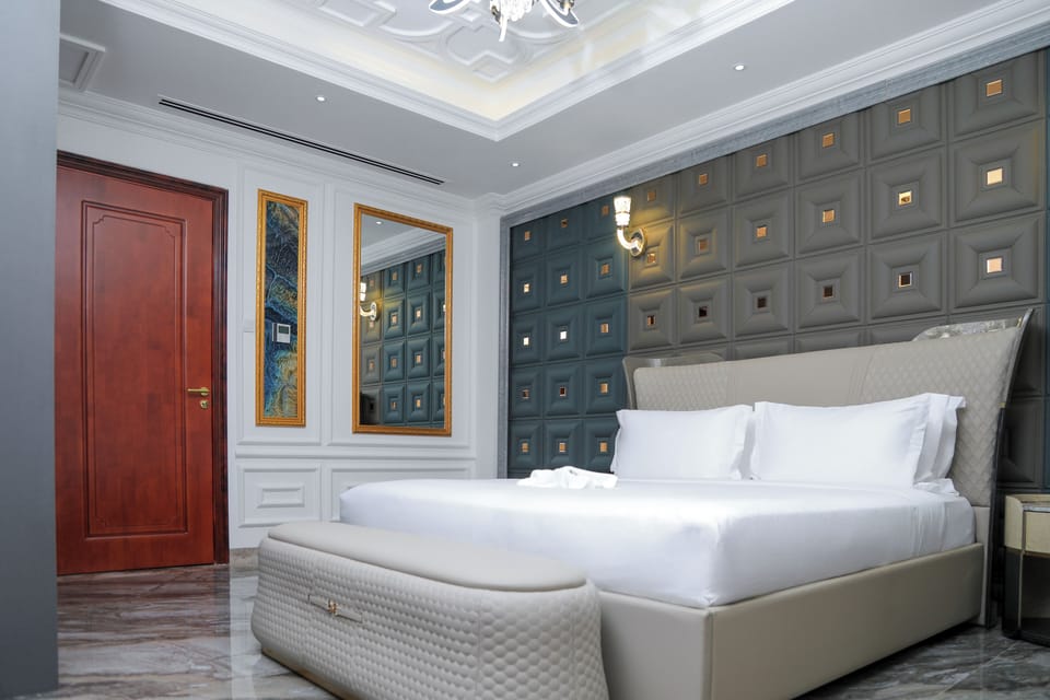 Presidential Suite, Balcony, Courtyard View | In-room safe, desk, laptop workspace, blackout drapes