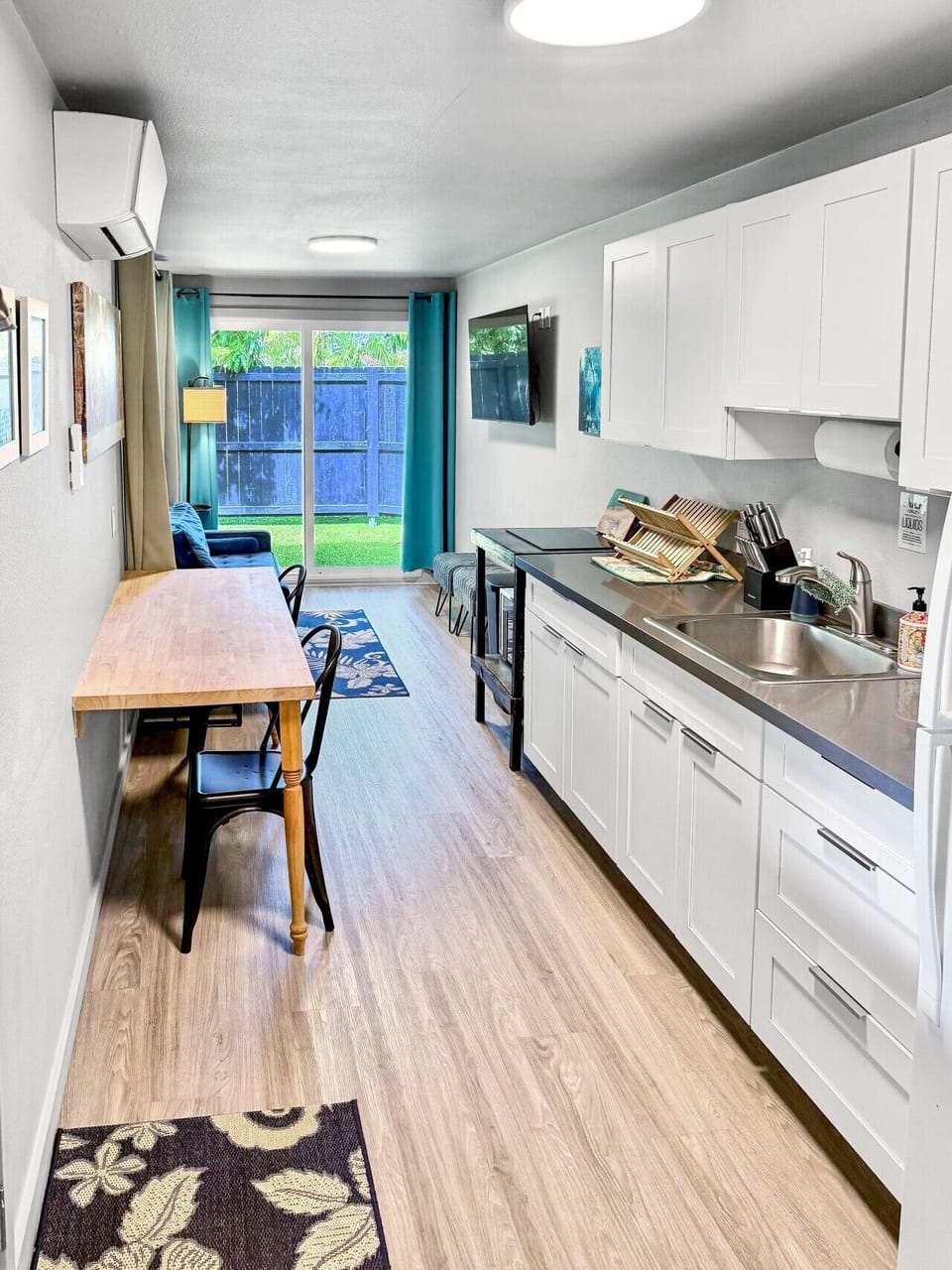 Fully stocked kitchen and dining area