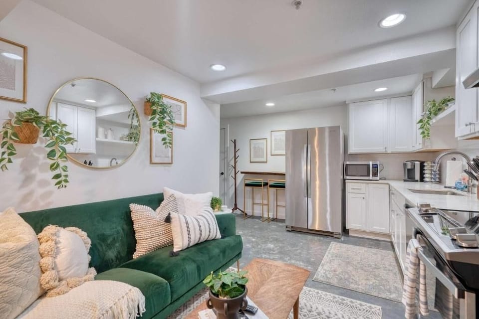 Basic Apartment | Interior