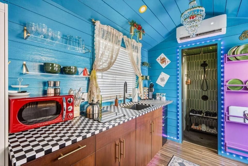 Studio | Private kitchen | Fridge, cookware/dishes/utensils