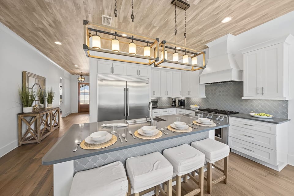 Bright, open, and fully equipped — from the gas range to the Keurig, everything you need is already here.