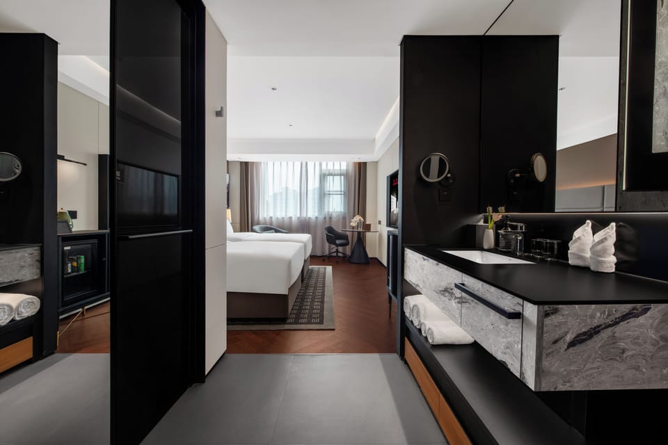 Basic Twin Room | Premium bedding, down comforters, pillowtop beds, free minibar