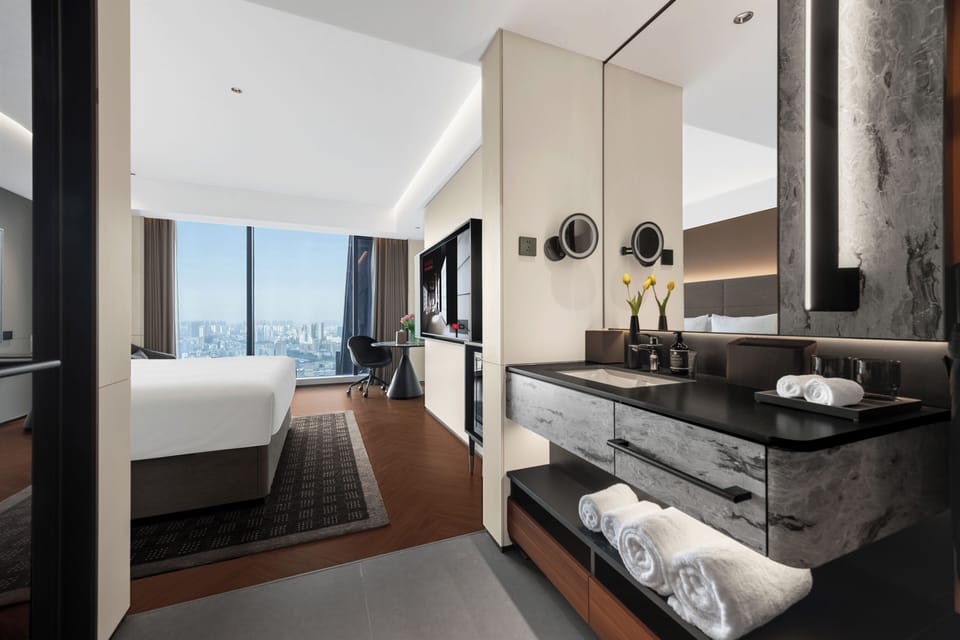 Basic Single Room | Down comforters, Select Comfort beds, free minibar, desk