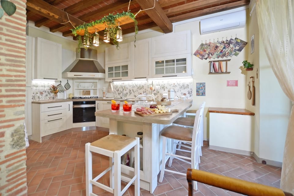 Family Apartment, 1 Bedroom, Microwave, Mountainside (Dimora Belfiore) | Private kitchen | Fridge, microwave, oven, stovetop