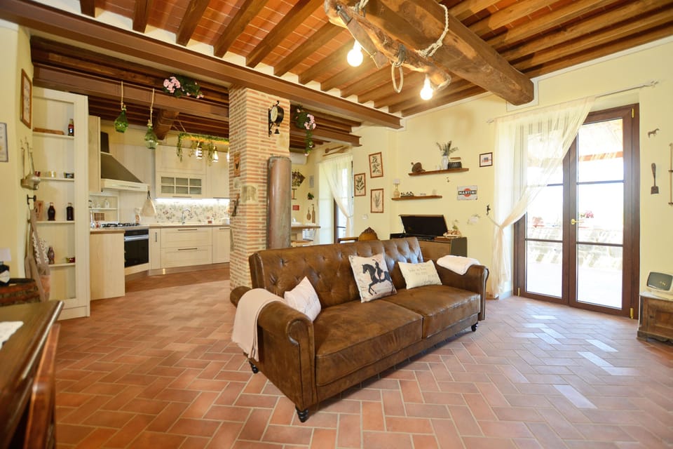 Family Apartment, 1 Bedroom, Microwave, Mountainside (Dimora Belfiore) | Living area | Stereo