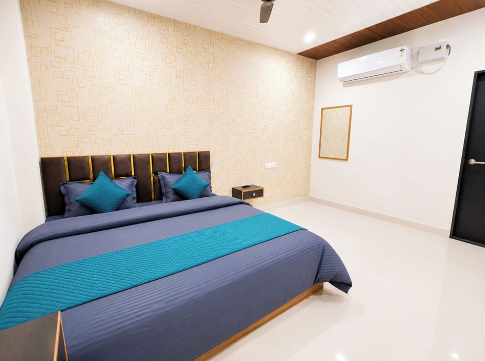 Deluxe Double Room, Air conditioning | View from room