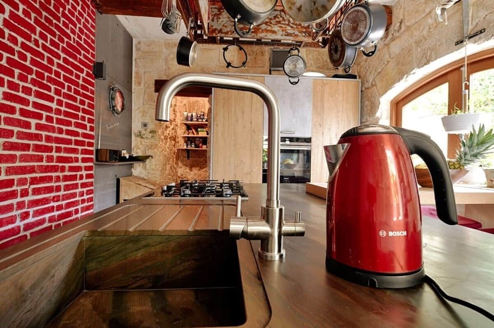 Kitchen I