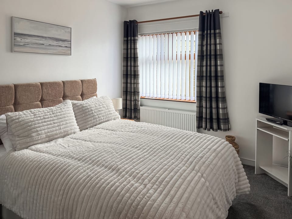 Double bedroom | Maple Cottage, Inverallochy
