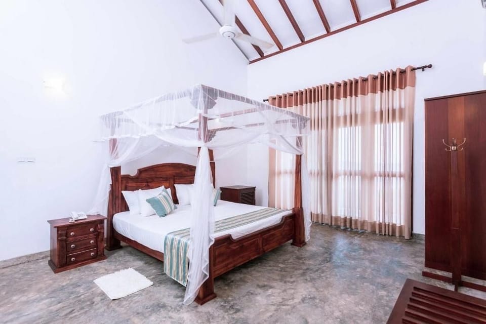 Soundproofing, iron/ironing board, free WiFi