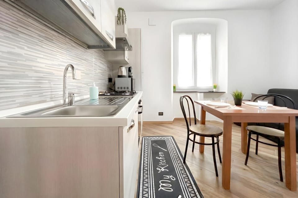 Standard Apartment, 2 Bedrooms, Microwave (Via D'Andrade Sestri Ponente) | Private kitchen