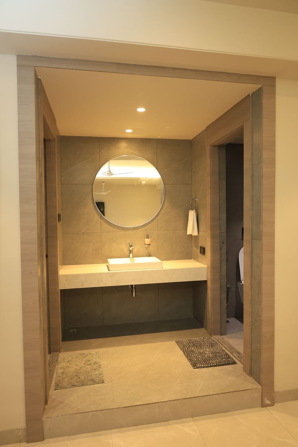 Comfort Triple Room, Non Smoking | Bathroom