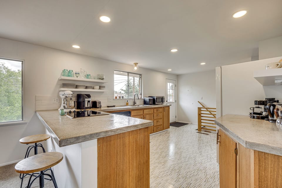 Kitchen | Main Level