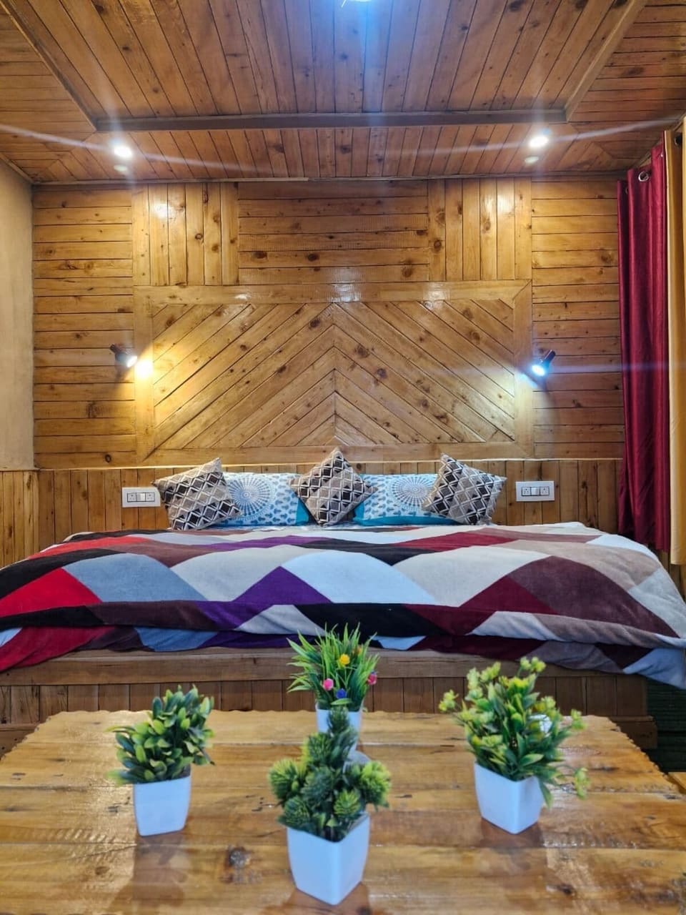Deluxe Double Room, Valley View | Desk, laptop workspace