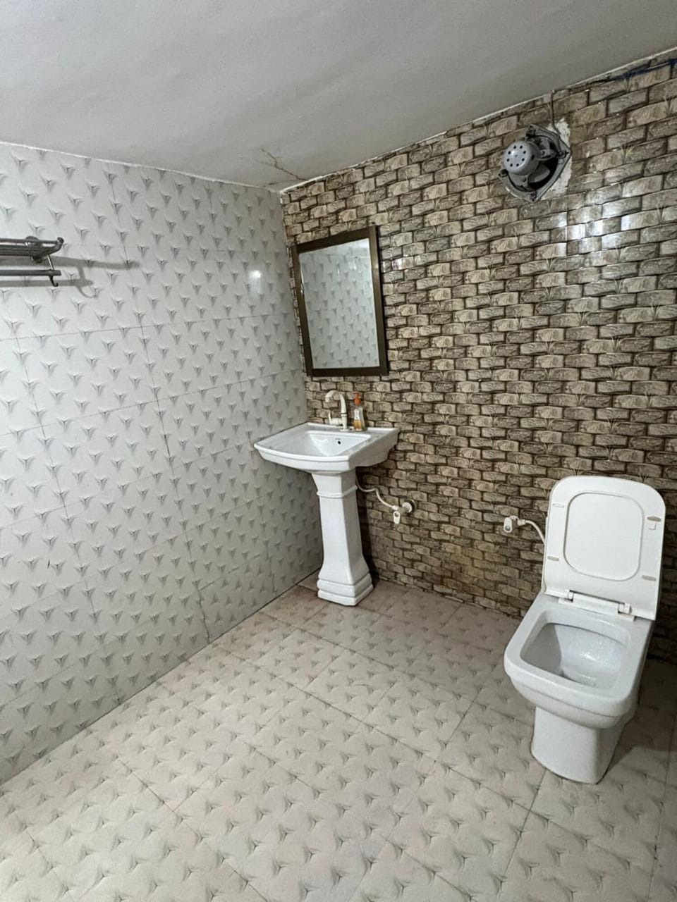 Superior Double Room, City View | Bathroom