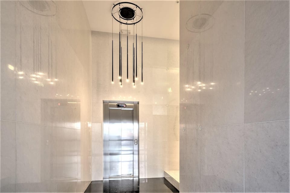 Entrance / Reception