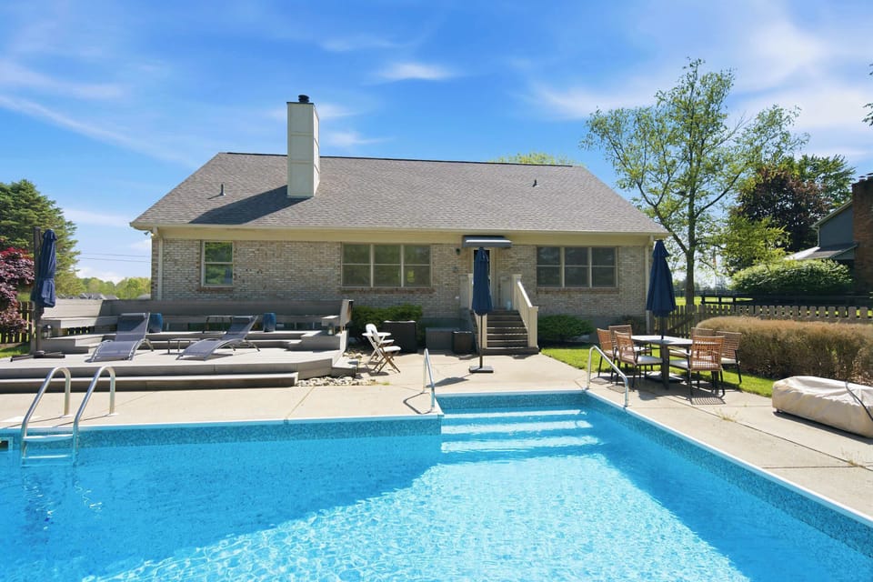 Unwind in style at Loveland Luxury Getaway - Where comfort meets a little touch of luxury