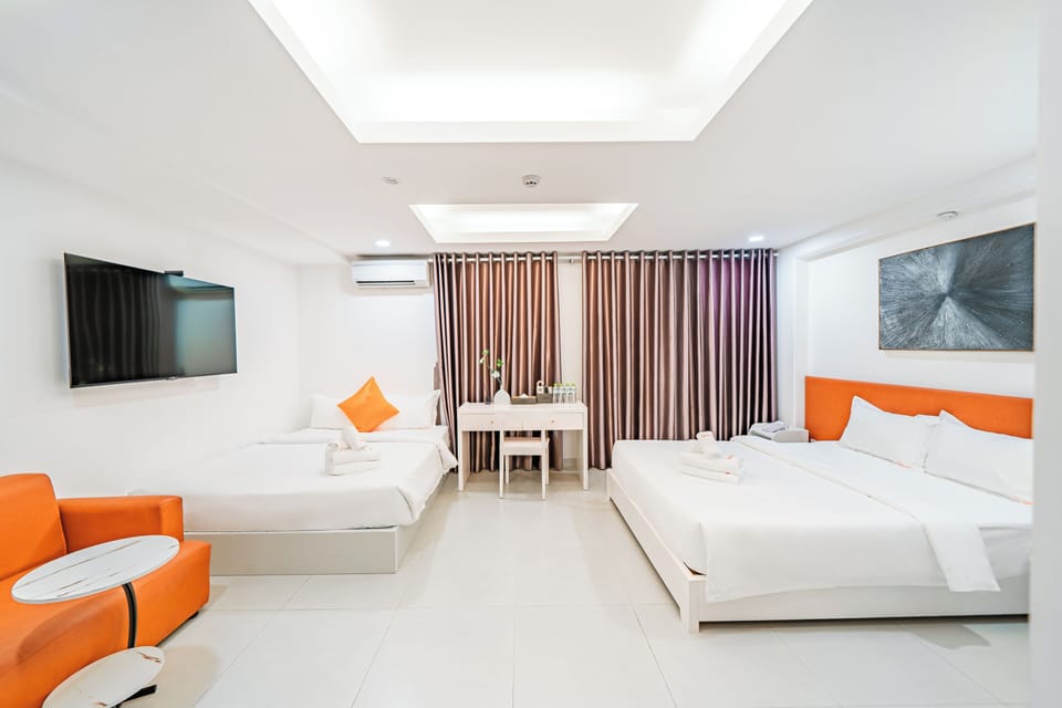 Family Studio | Free minibar items, in-room safe, soundproofing, iron/ironing board