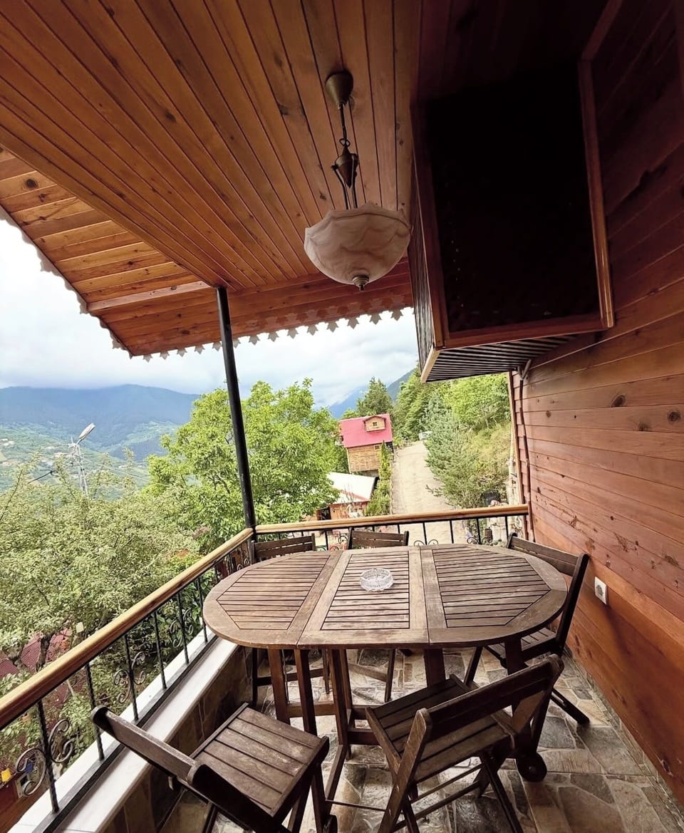 Luxury Bungalow, Bay View | Outdoor dining