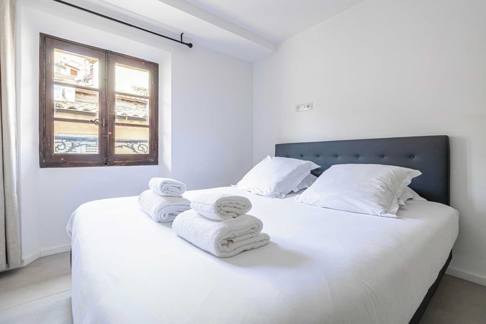 Apartment | 1 bedroom, laptop workspace, iron/ironing board, bed sheets