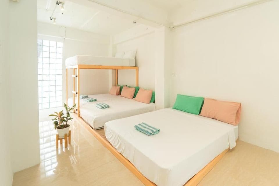 Deluxe Room, Non Smoking | Free WiFi, wheelchair access