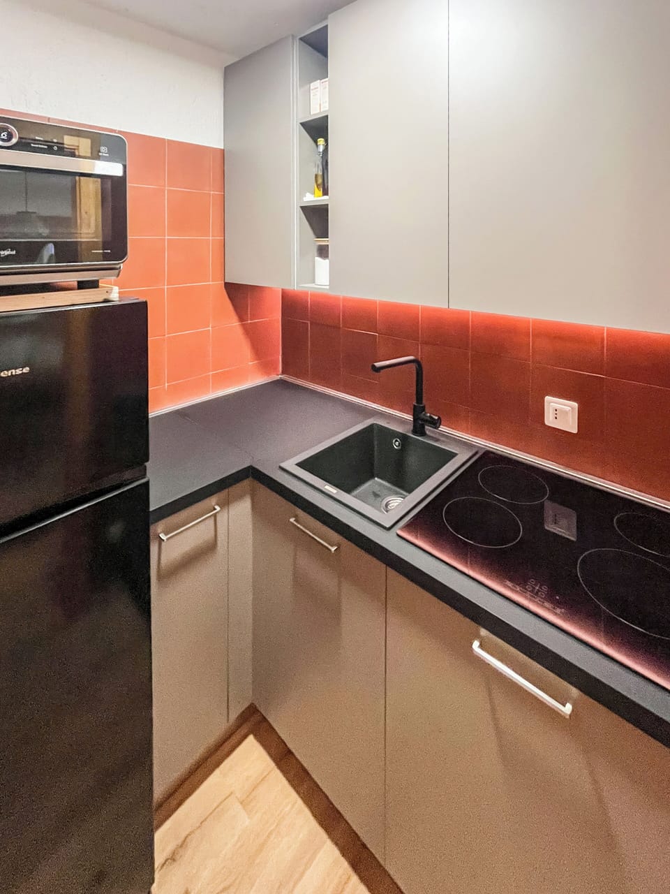 Apartment, Balcony, Mountain View | Private kitchen