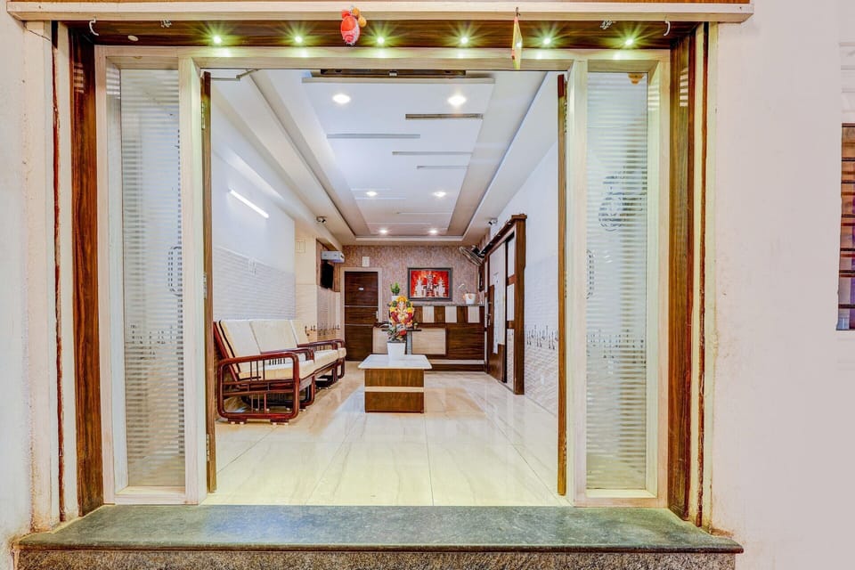 House | Lobby
