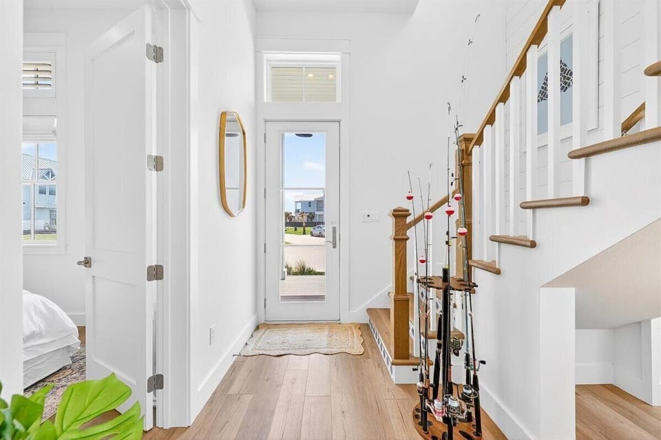 1st Floor, Primary Entryway