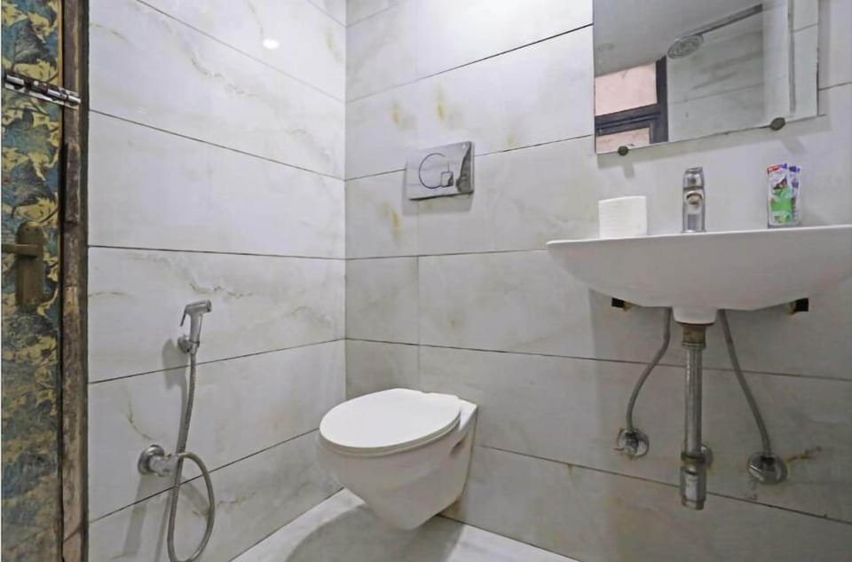 Classic Double Room | Bathroom