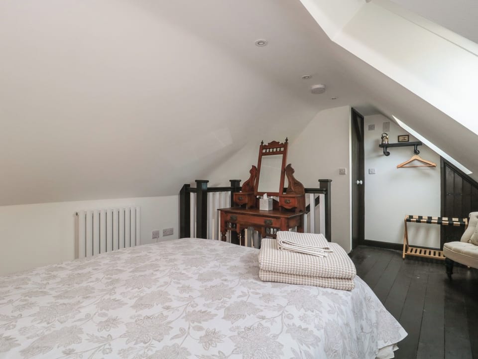Rubys Den Cottage in Cotswold District