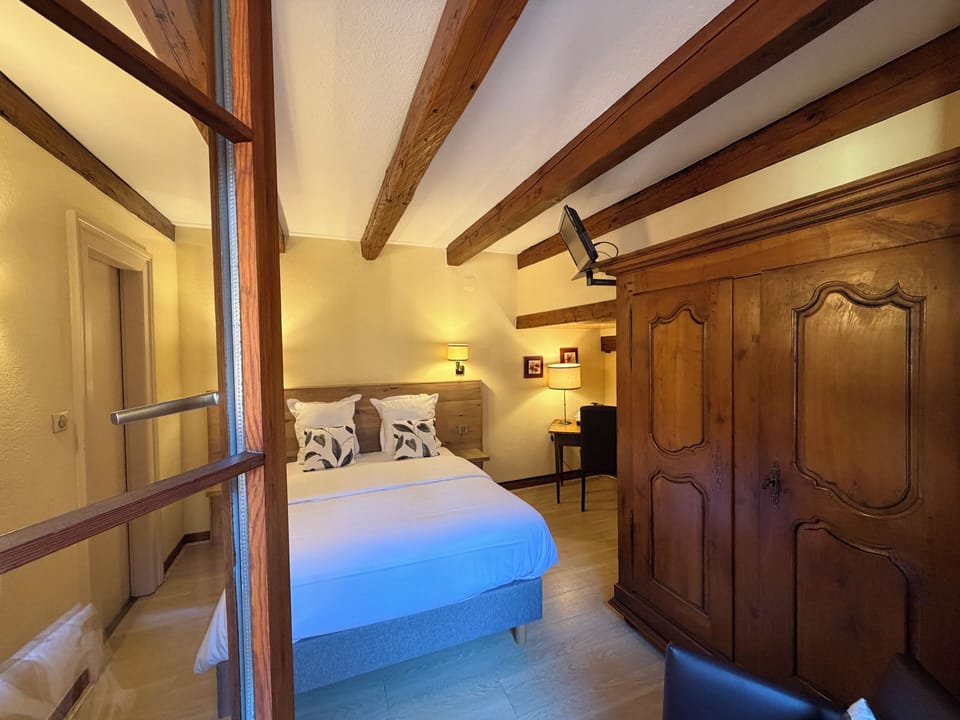 Classic Double Room, Courtyard View | WiFi (free)