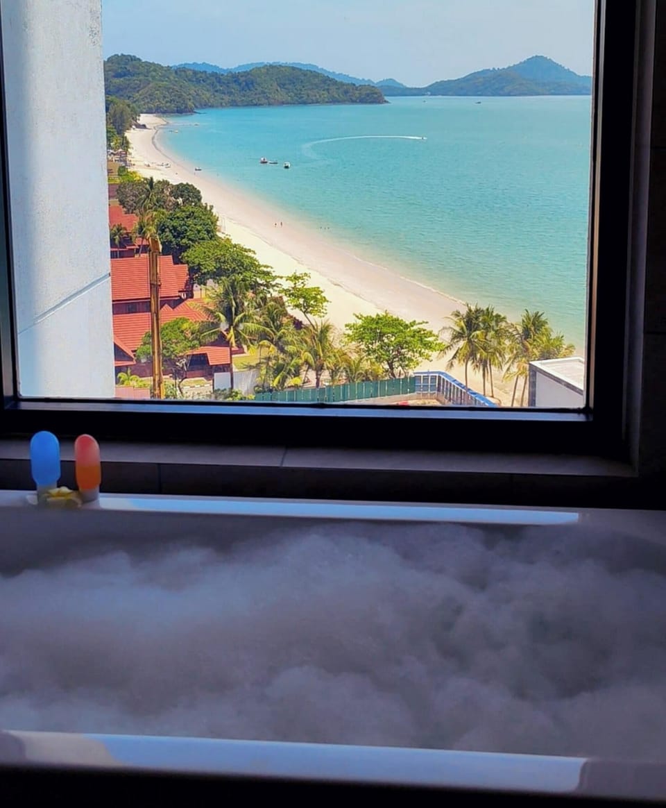 Bathtub