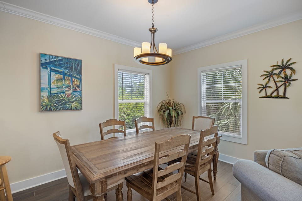 The Tiki Hideout - Unit 35C at Purple Parrot - We’ve always appreciated having a dedicated dining area for family meals and game nights.