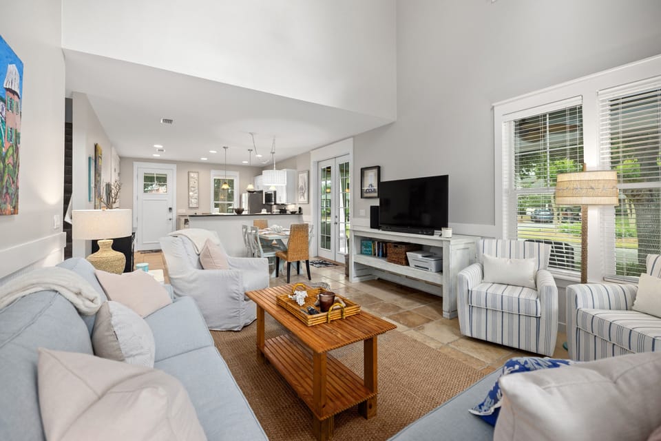 House, 3 Bedrooms | Living area | Smart TV