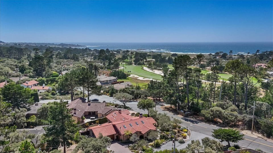 Wonderful Golf and Ocean Neighborhood