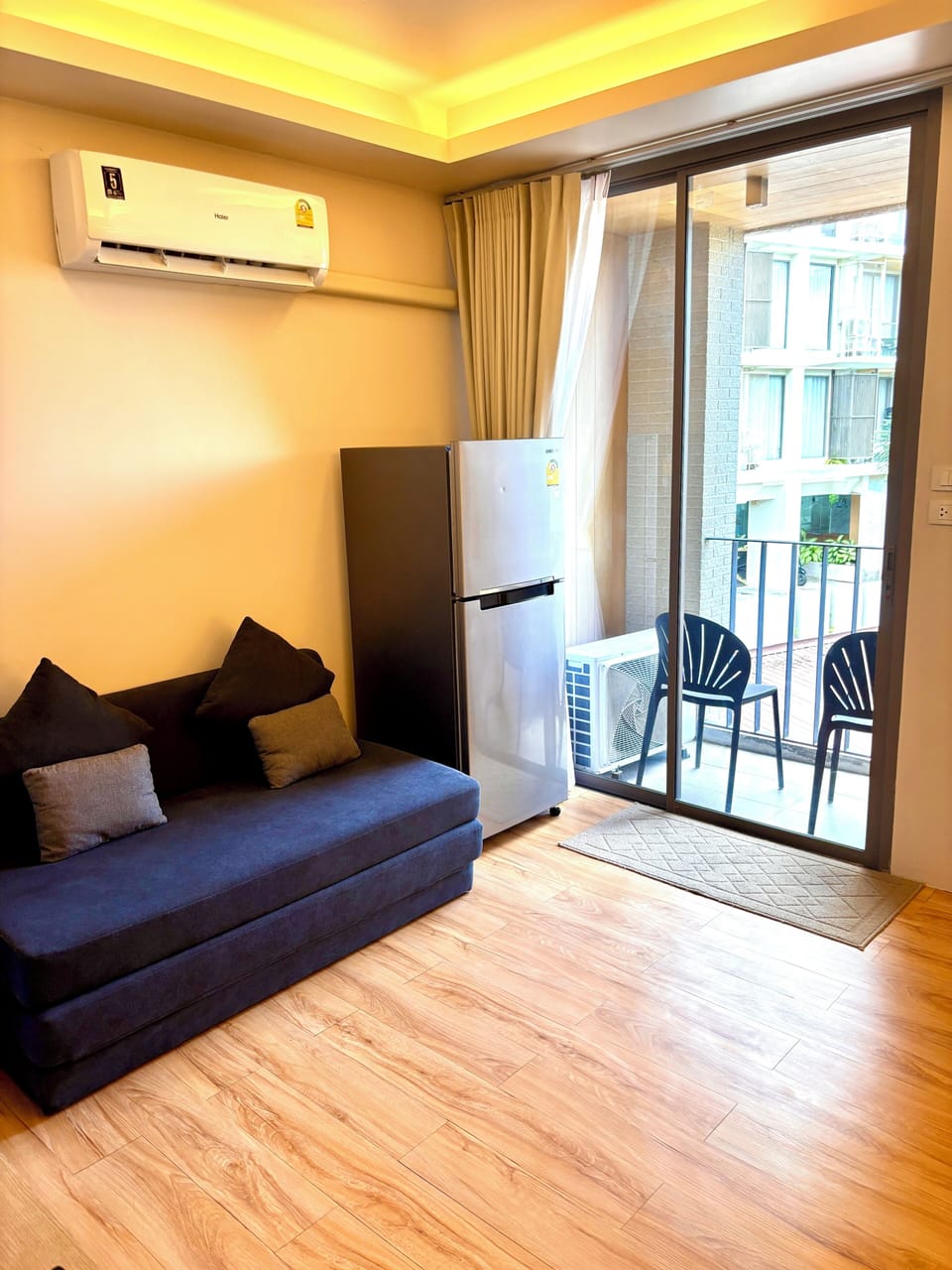 Room, 1 Bedroom, Smoking, Balcony | Living room